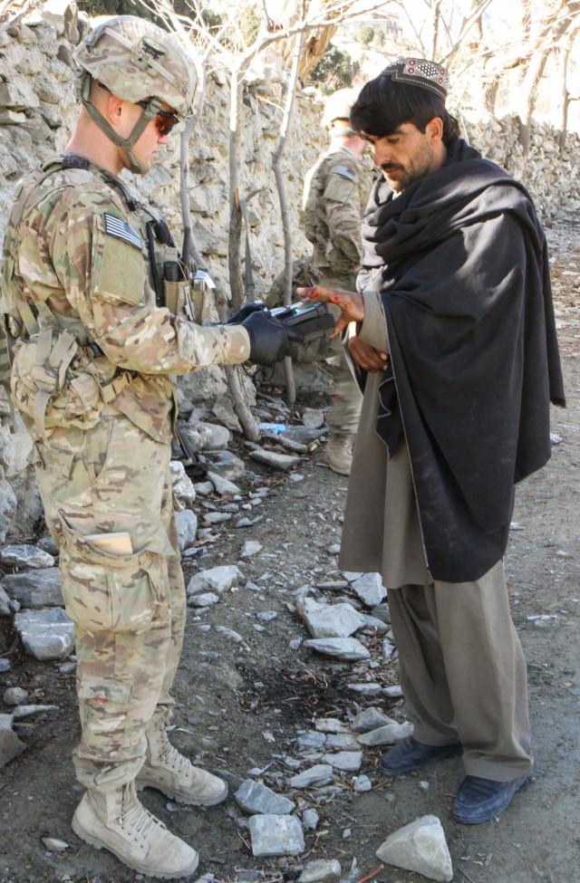 Afghan army, U.S. scouts aim to disrupt insurgent activity