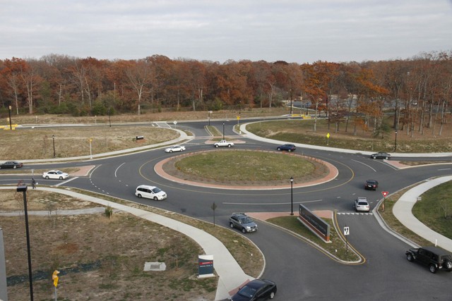 Roundabout drivers must know when to yield | Article | The United ...