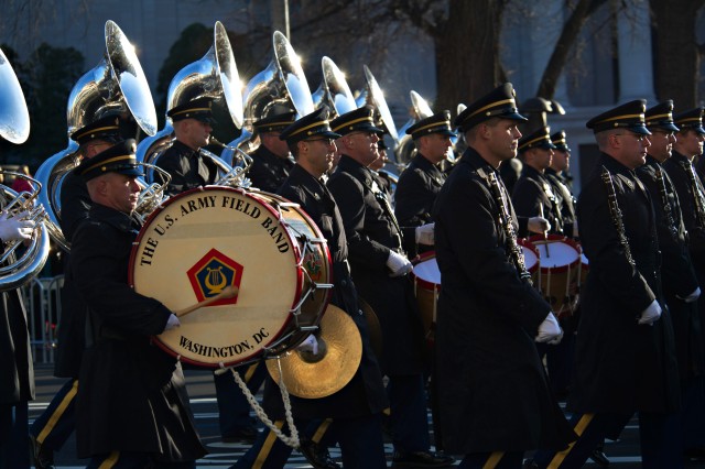 Soldiers march in 2013 Presidential Inauguration