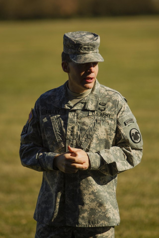 Army Reserve soldiers march on Pennsylvania Avenue during 57th Presidential Inaugural Parade