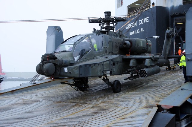 21st  TSC assists helicopter offload at Belgian port