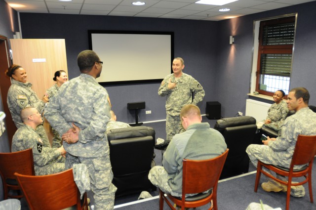 USAREUR CSM Davenport talks to Soldiers