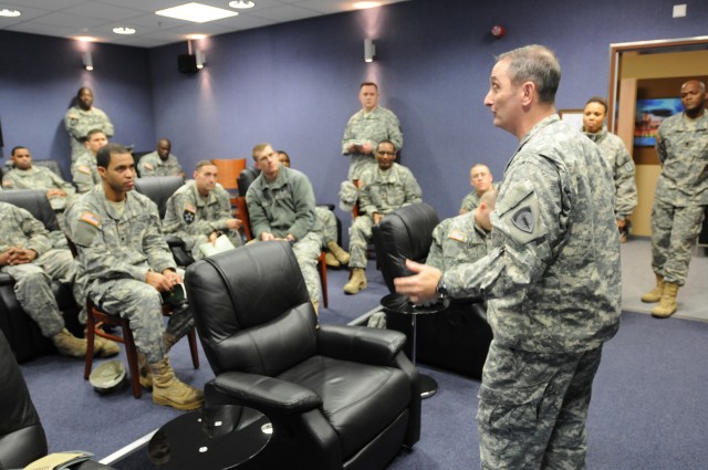 USAREUR CSM visits 30th MEDCOM in Sembach