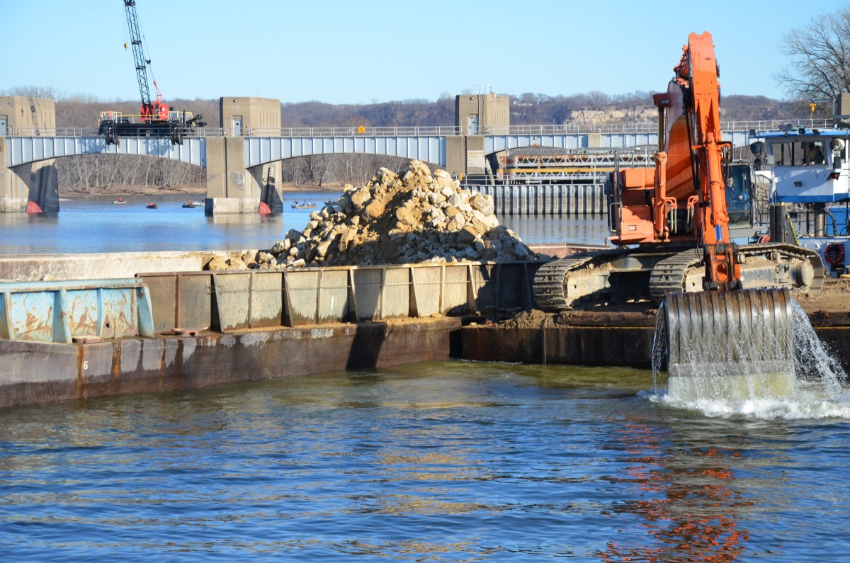 Corps of Engineers recognizes Plain, Wis., contractor for safe work ...