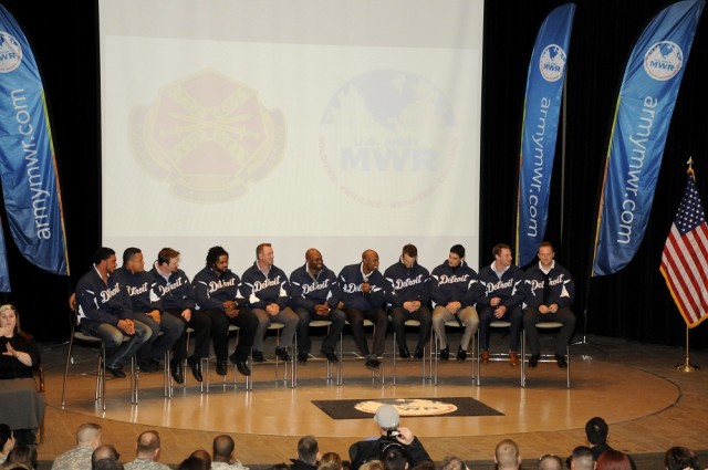 Detroit Tigers Visit Detroit Arsenal