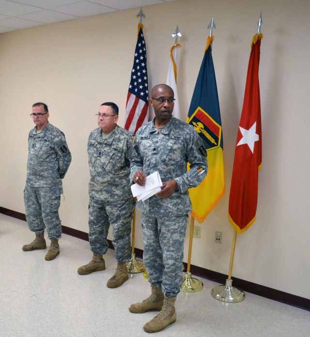 302nd MEB honors Wagner, Humphries for 68 years of dedicated service