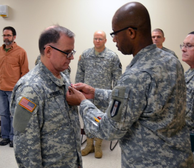 302nd MEB honors Wagner, Humphries for 68 years of dedicated service