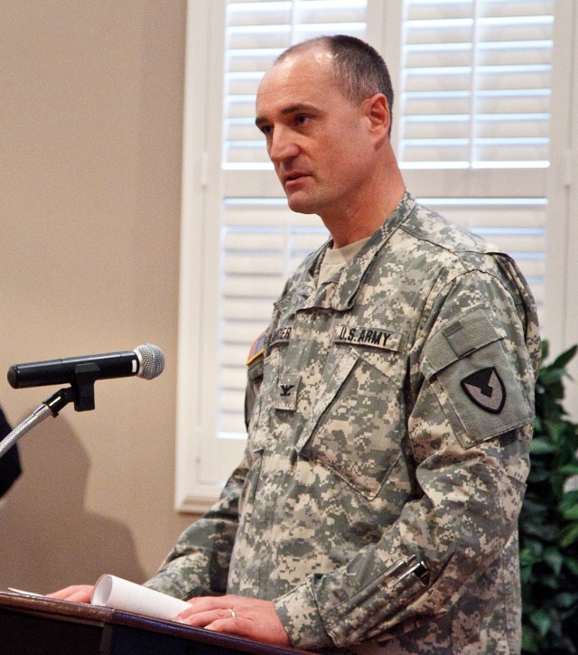 Leaders pledge support at ANAD: Commander, mayors sign Army covenant