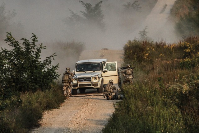 Top Gear films episode at Fort Campbell