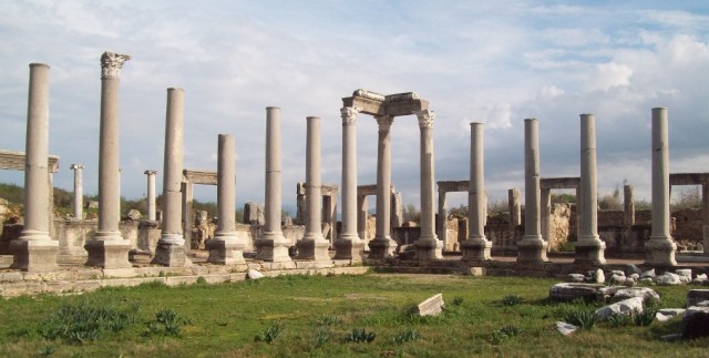 Perge's colonnaded street