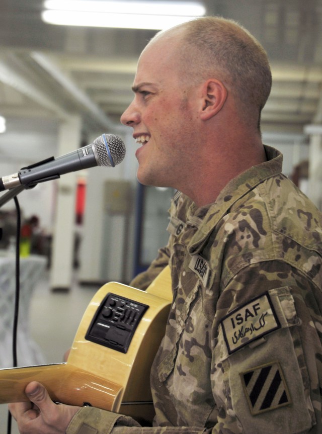 Camp Buehring hosts 3rd ID Rock Band