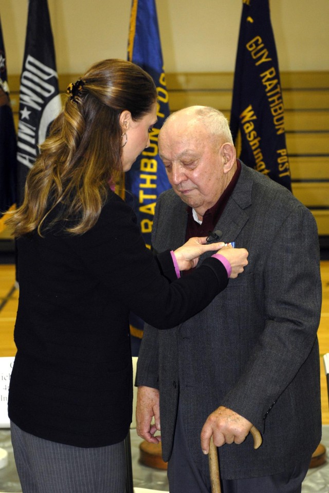 Korean War veteran receives long overdue Silver Star Medal