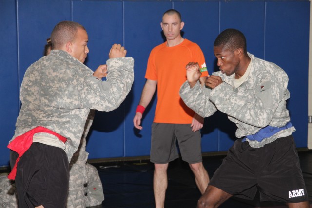 TAMC Soldiers graduate Combatives Level 2 course