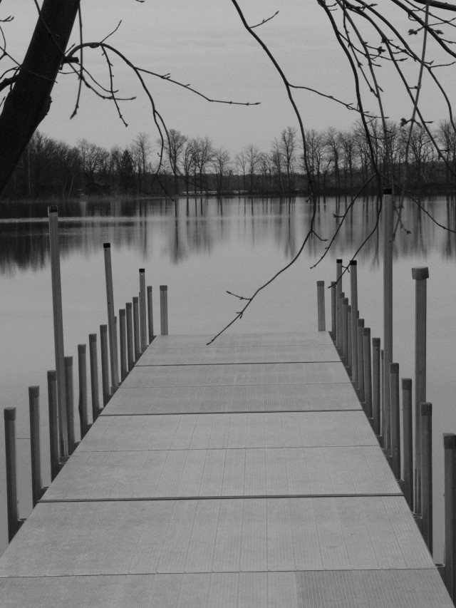Headwaters reservoirs: Streams, dreams and navigation