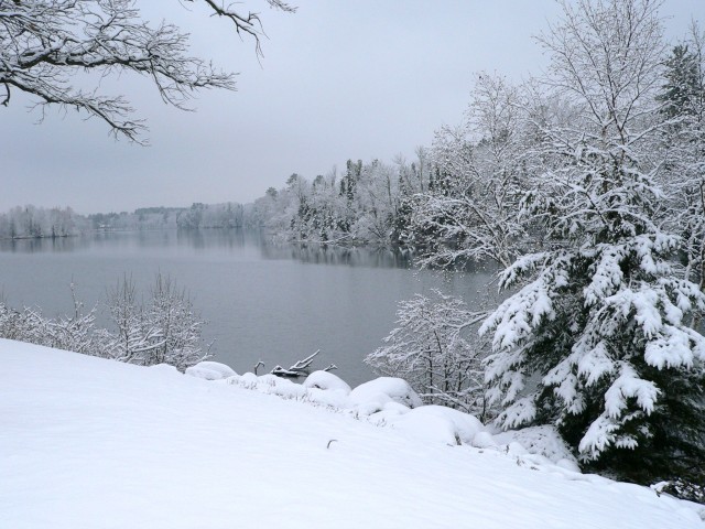 Headwaters reservoirs: Streams, dreams and navigation