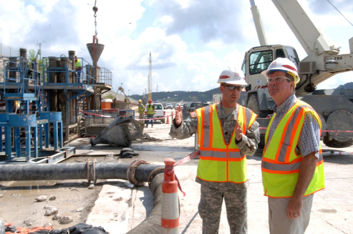 Corps Of Engineers Improving Nations Inland Waterways Article The United States Army 0221