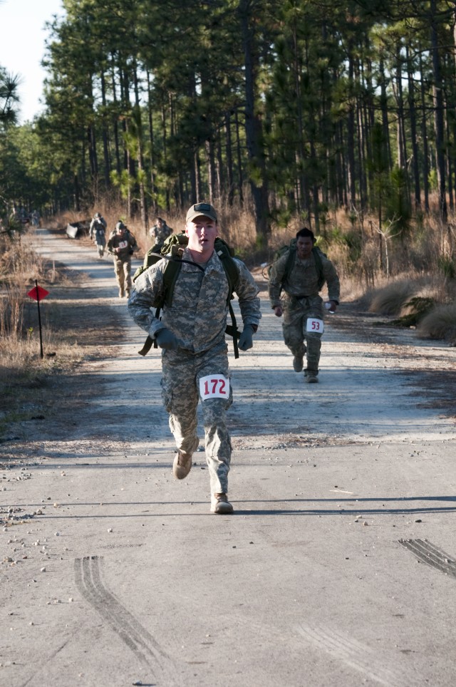 Fort Bragg holds qualifying cross country meet for Bataan Death March 