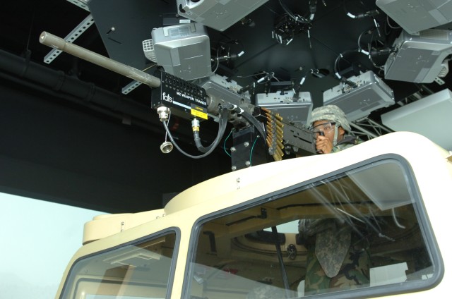 210th Fires Brigade Soldiers train on virtual platforms