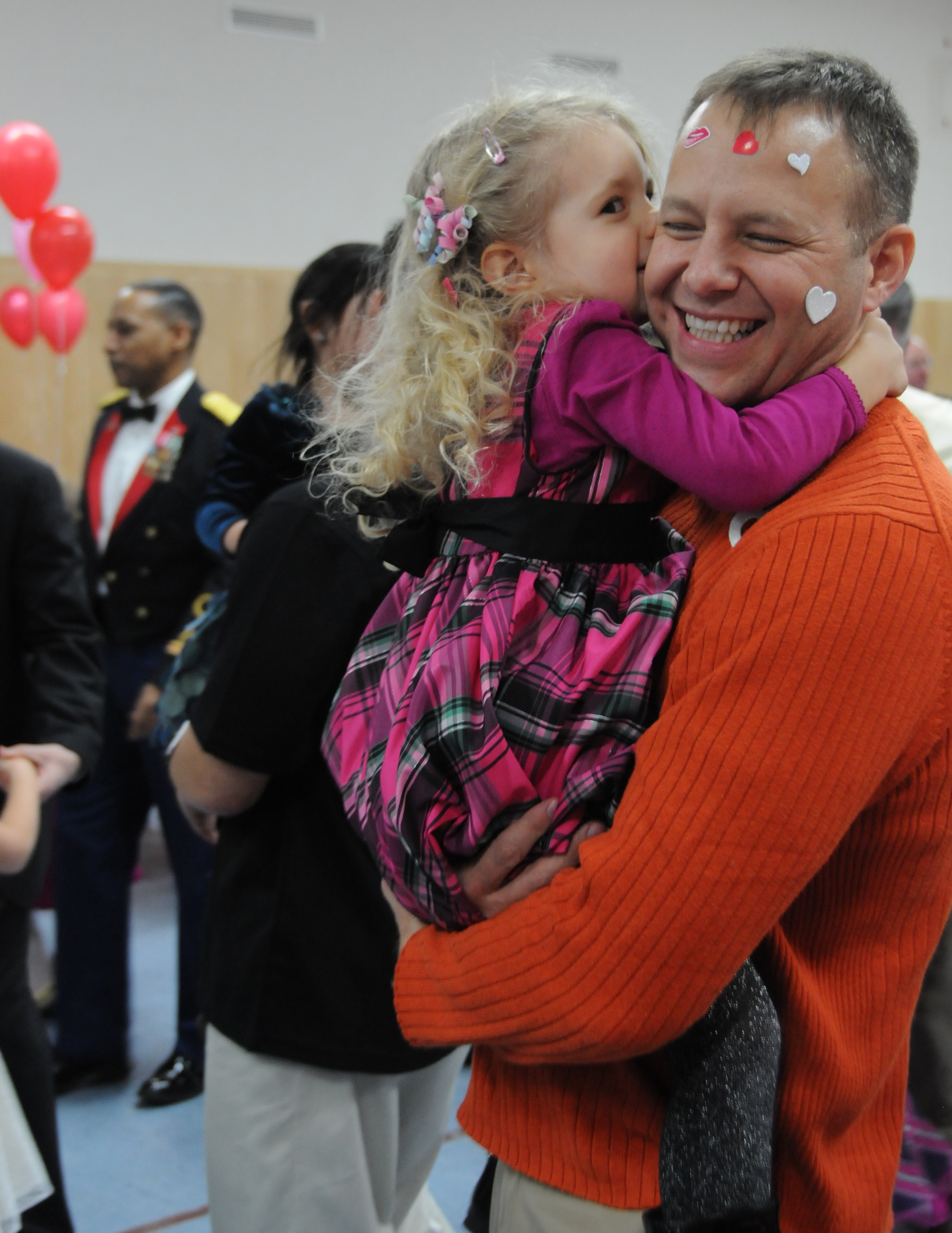 Daddy Daughter Dance sweeps girls off their feet | Article | The United  States Army