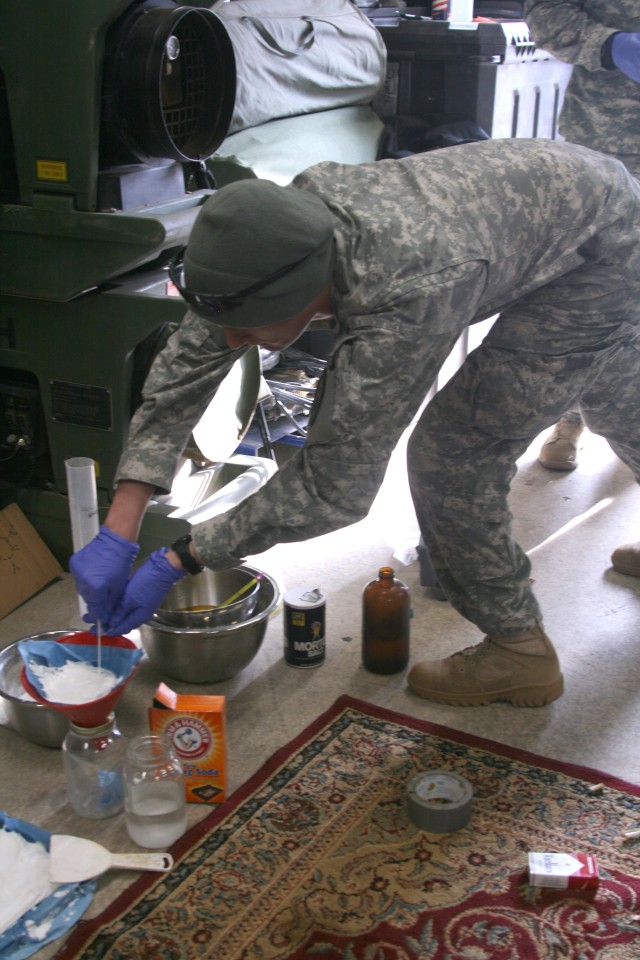 EOD techs master explosives lab