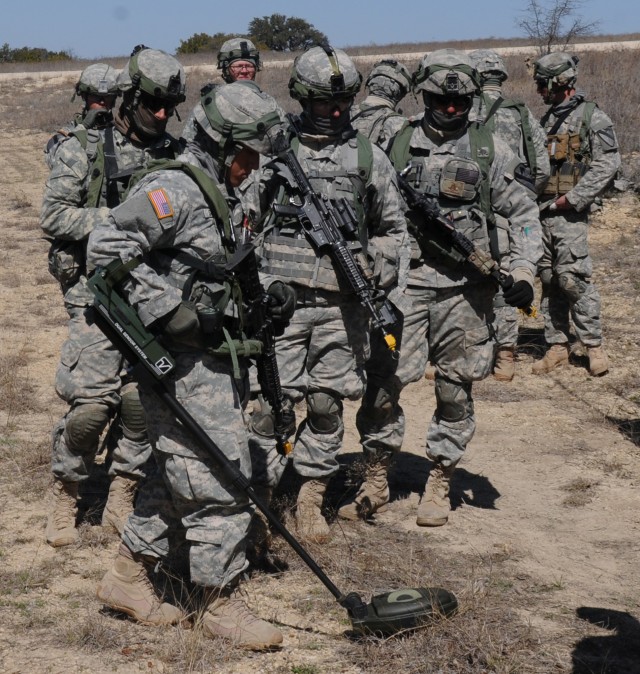 Demonstrating the mine detector