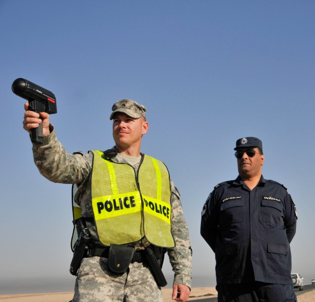 US military, Kuwaiti police unite against danger on roads