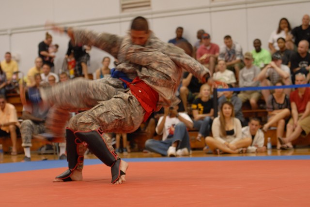 2nd annual all-island combatives tournament wows spectators (5)