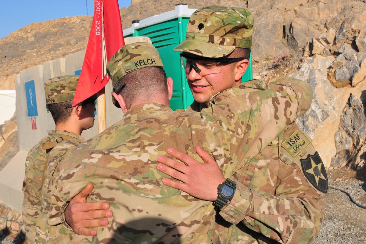 Sapper Father Promotes Sapper Son | Article | The United States Army