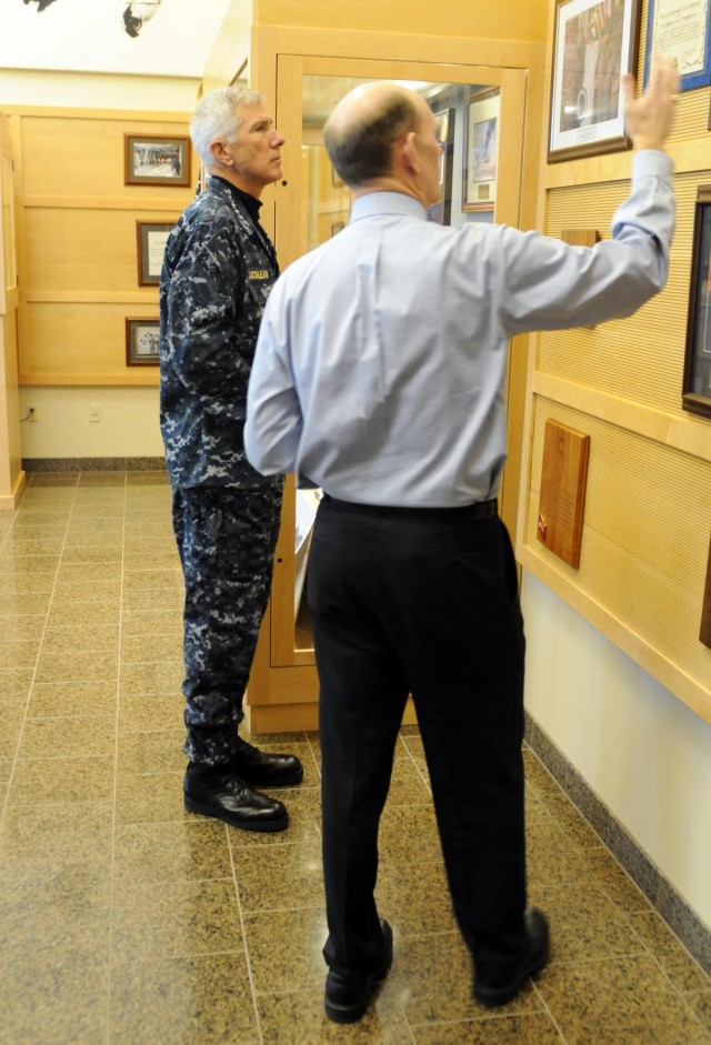 PACOM commander tours JBLM