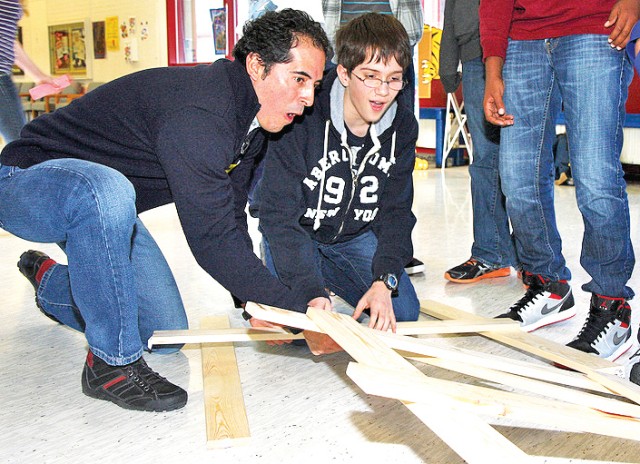 Army engineers bring STEM to the classroom