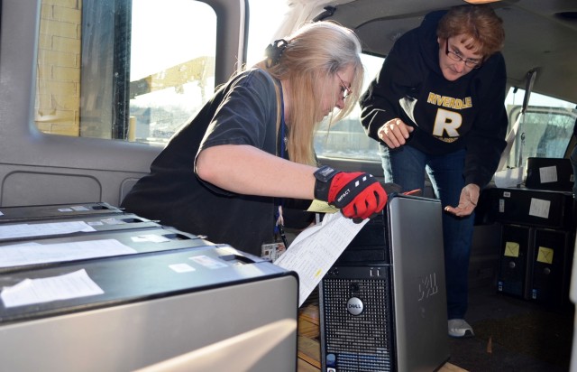 Army Sustainment Command donates 100 computers to local school district
