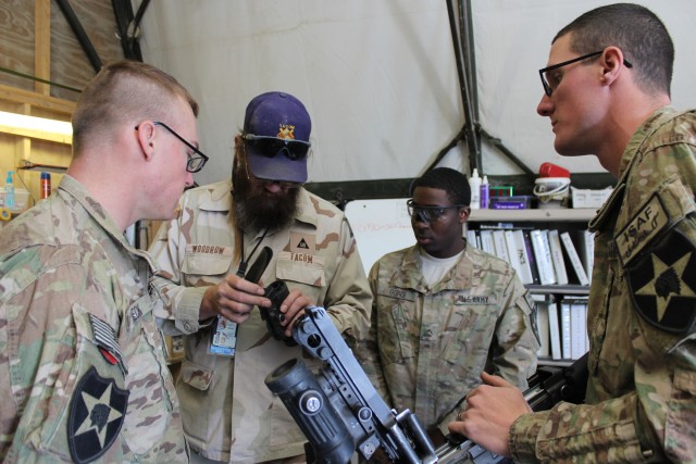 Fort Lewis Stryker brigade Soldiers return to basics, reset small arms weapons in theater