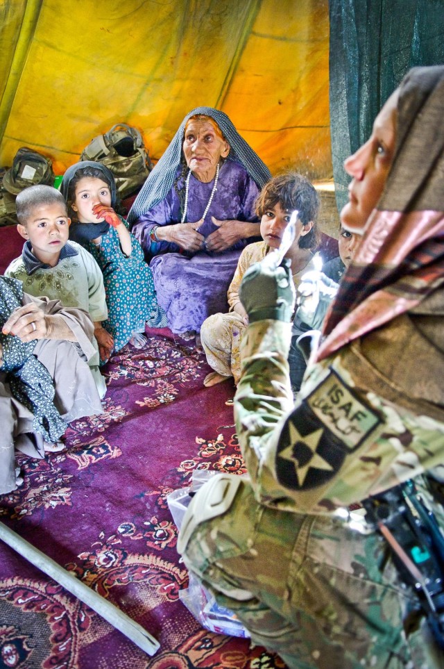 Afghans take the lead in offering medical treatment