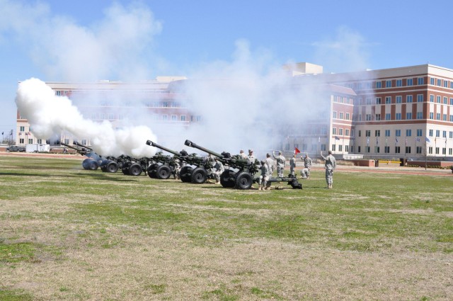 Rodriguez relinquishes FORSCOM colors