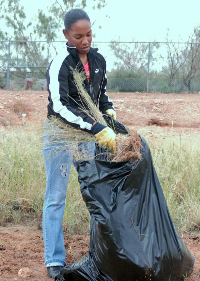 Fort Bliss, El Paso communities join forces for volunteer project