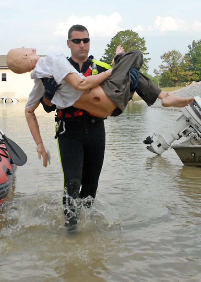 Fort Knox firemen dive into Vibrant Response 13