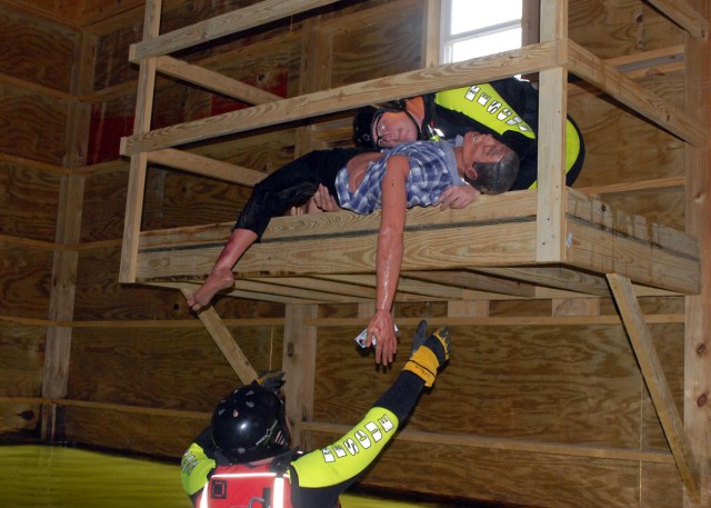 Fort Knox firemen dive into Vibrant Response 13