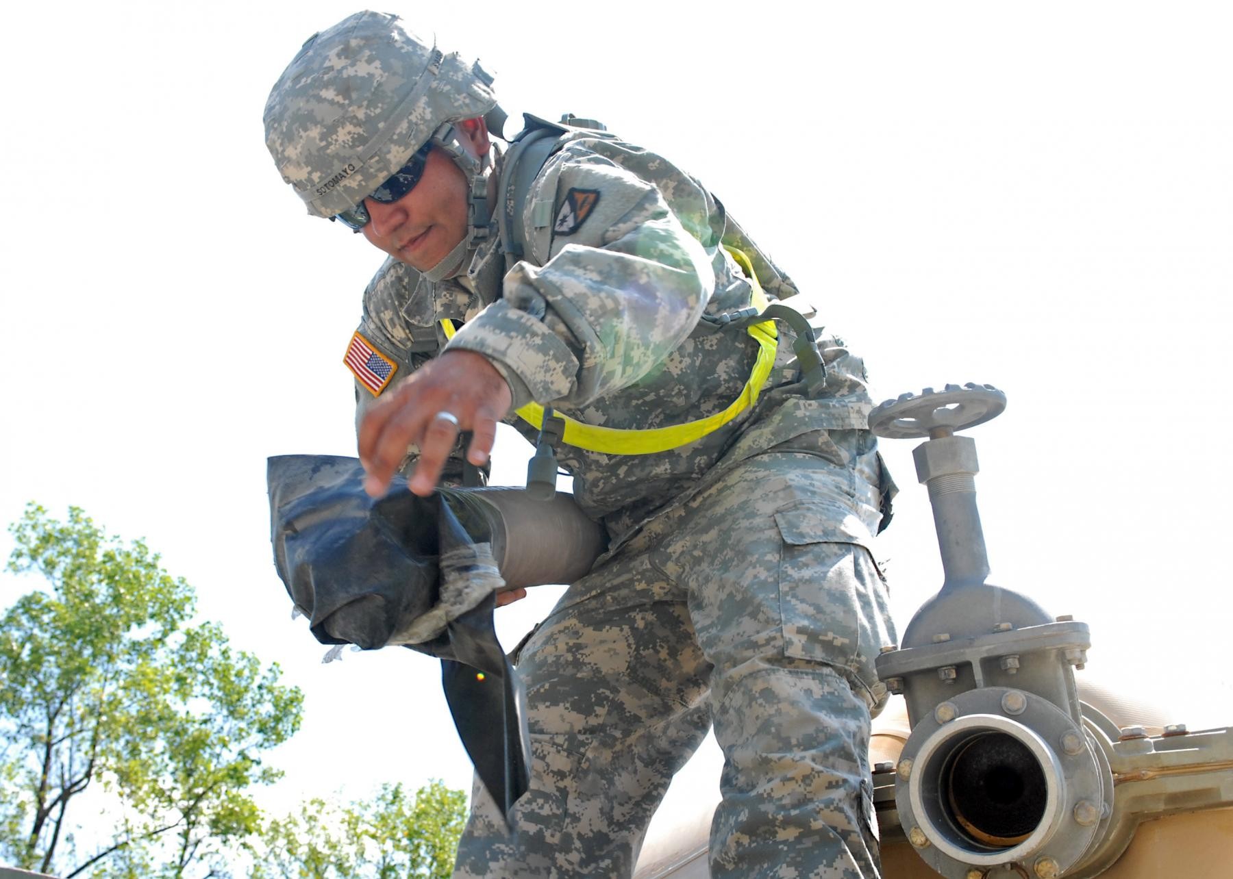 Fort Bragg specialists provide purified water to Vibrant Response 