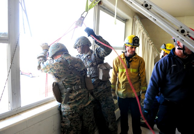 Marines practice search, rescue ops