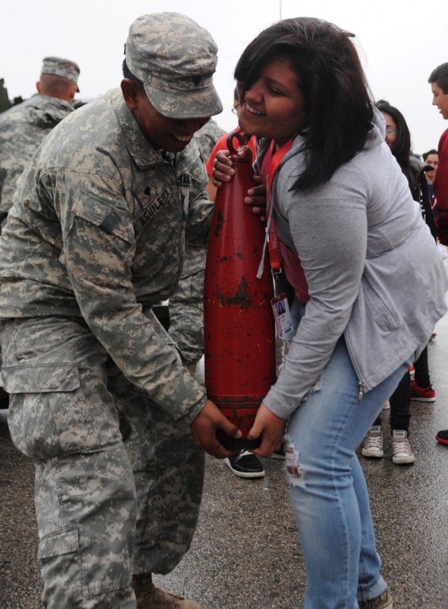 'Red Dragons' host Waco JROTC field trip