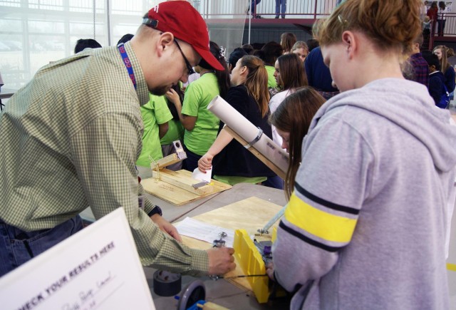 Engineering Challenge lets professional engineers share real-world experience