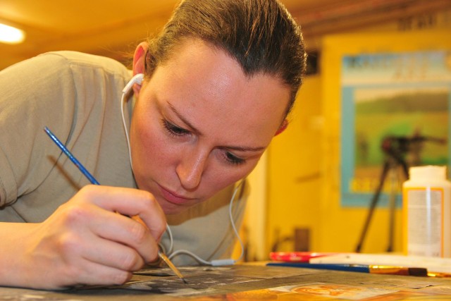 CTF 4-2 S6 soldiers communicate through art on Masum Ghar