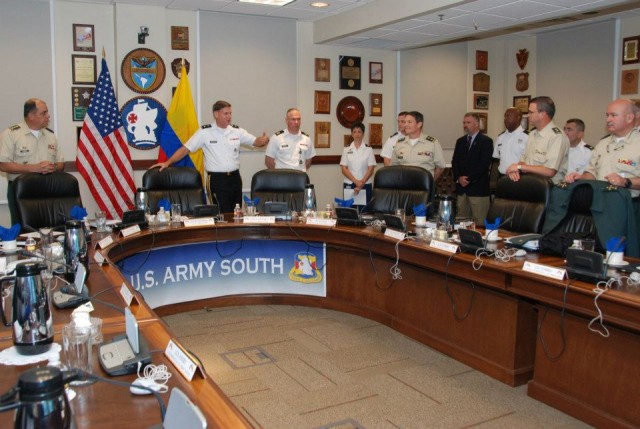 Army Staff Talks with Colombian army