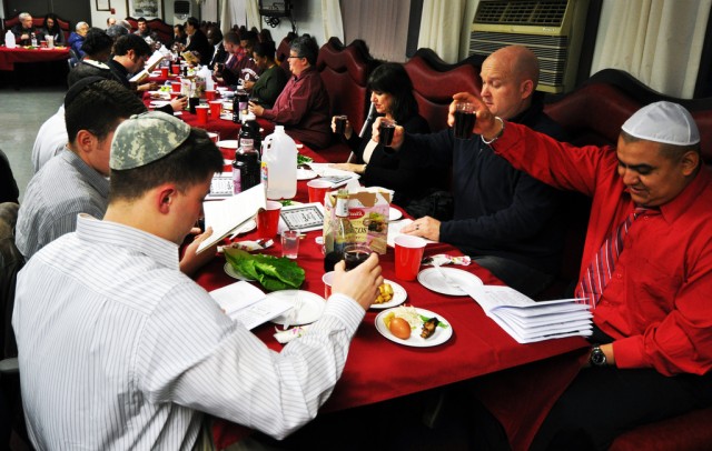 Yongsan hosts Passover, honors Jewish traditions