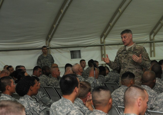 SMA visits Soldiers at Camp Buehring, Kuwait