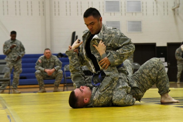 Thunderbolt soldiers battle on the mat
