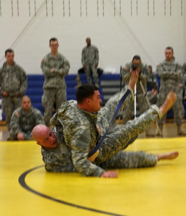 Thunderbolt soldiers battle on the mat