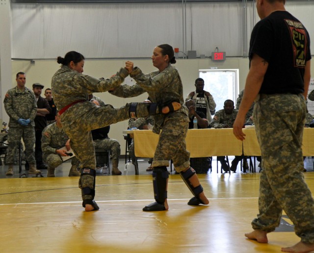 Thunderbolt soldiers battle on the mat