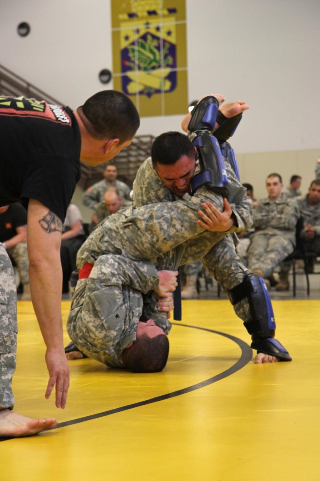 Thunderbolt soldiers battle on the mat