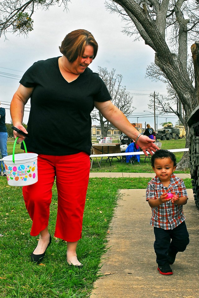 Mavericks Easter Eggstravaganza